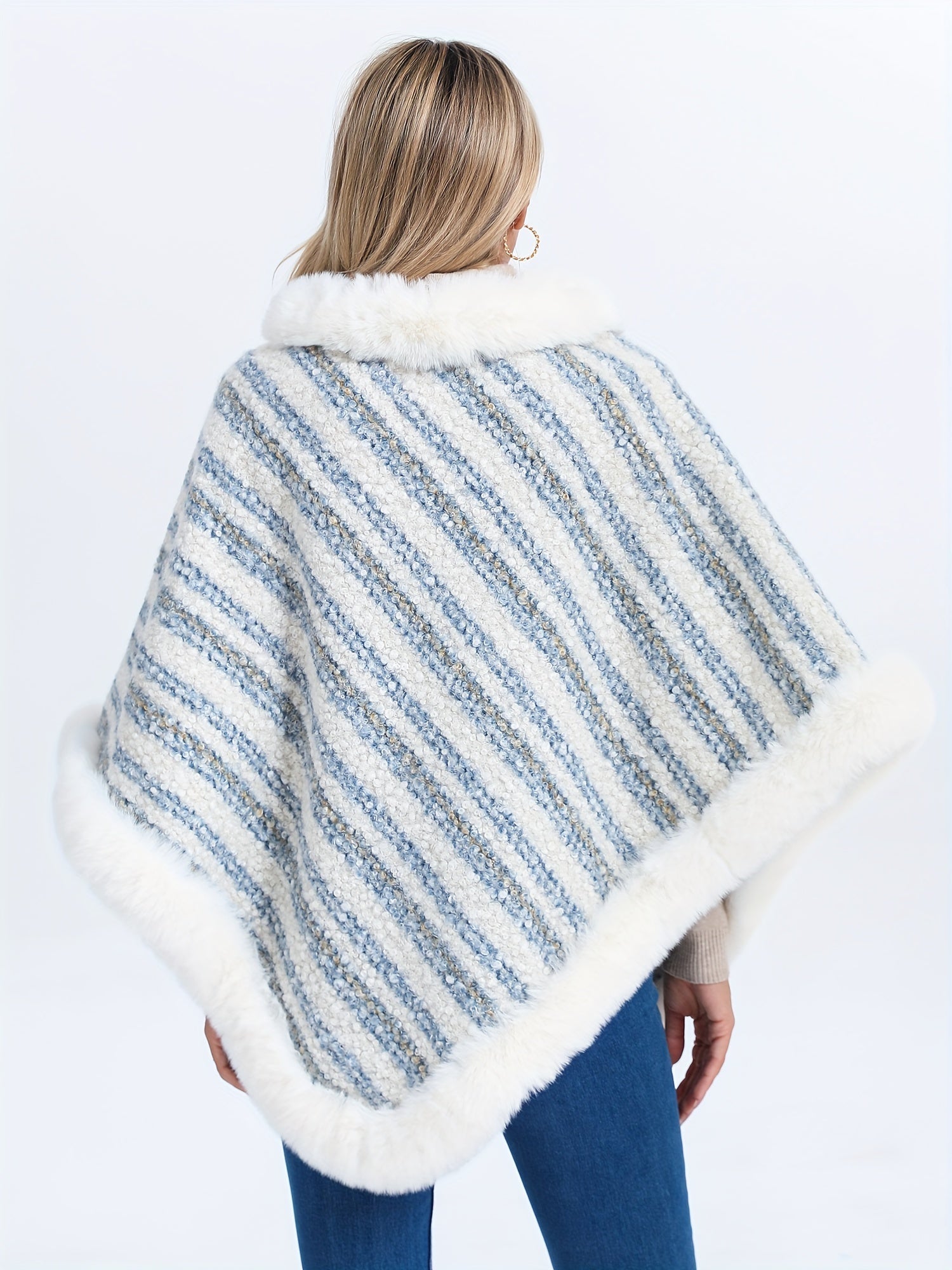 Joli poncho femme