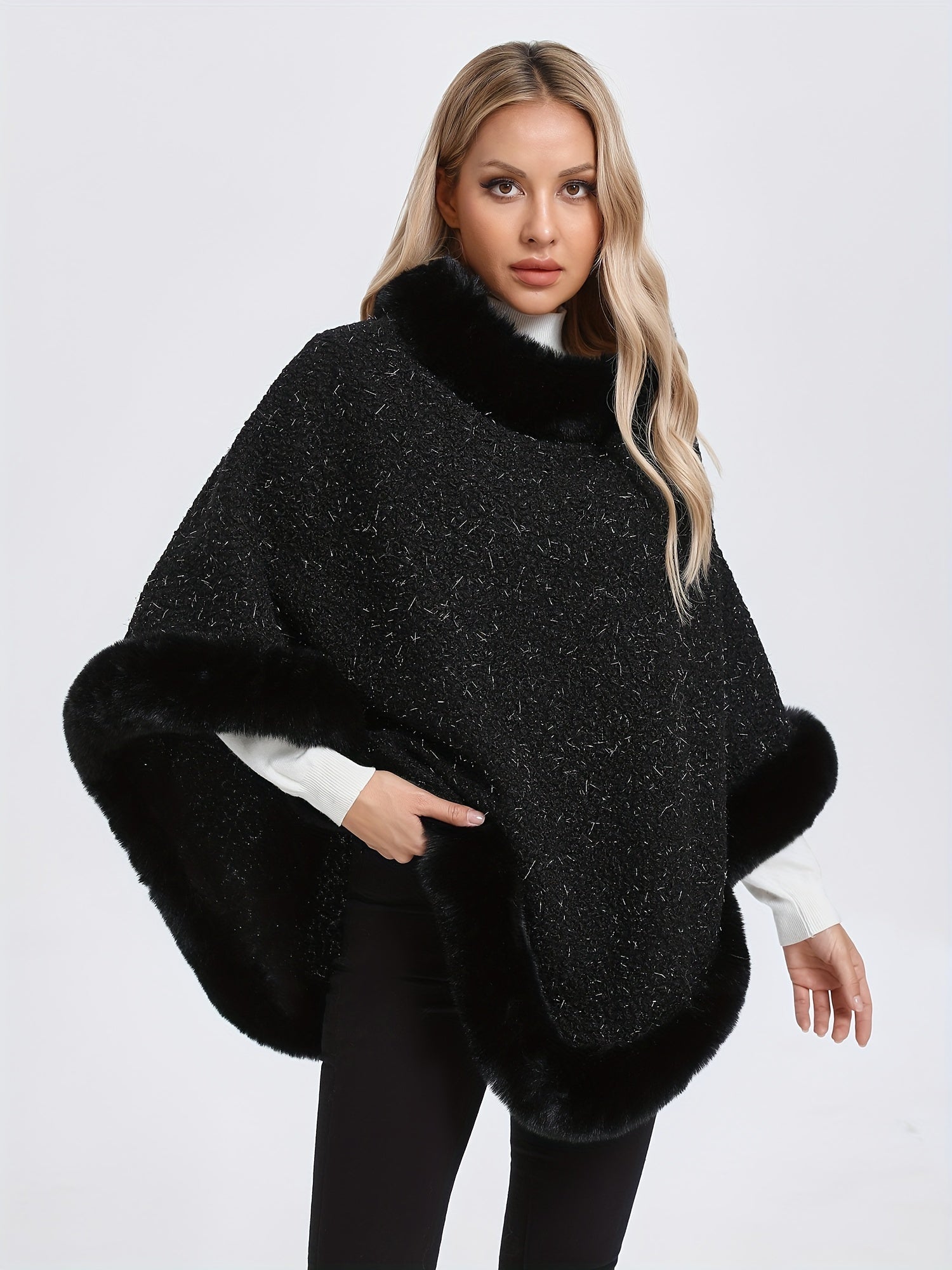 Poncho femme noir chic