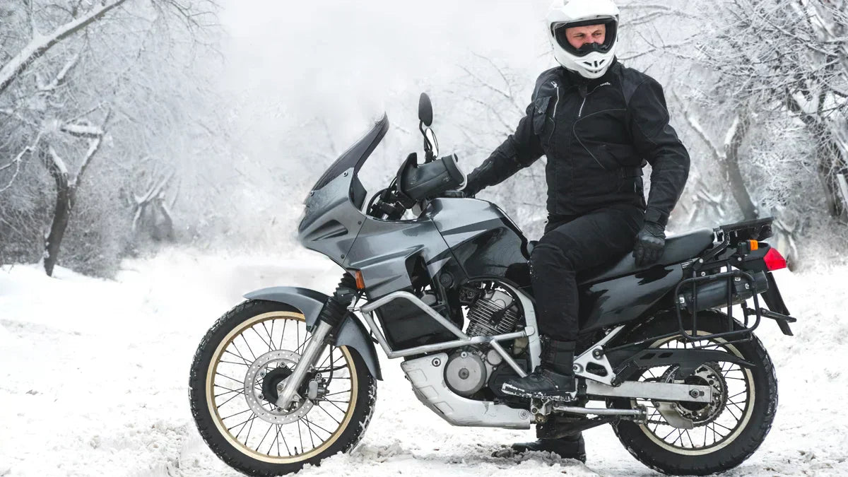 Comment se protéger du froid en moto ?