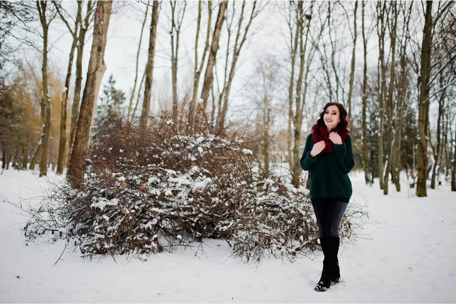 Femme en vêtements d'hiver.