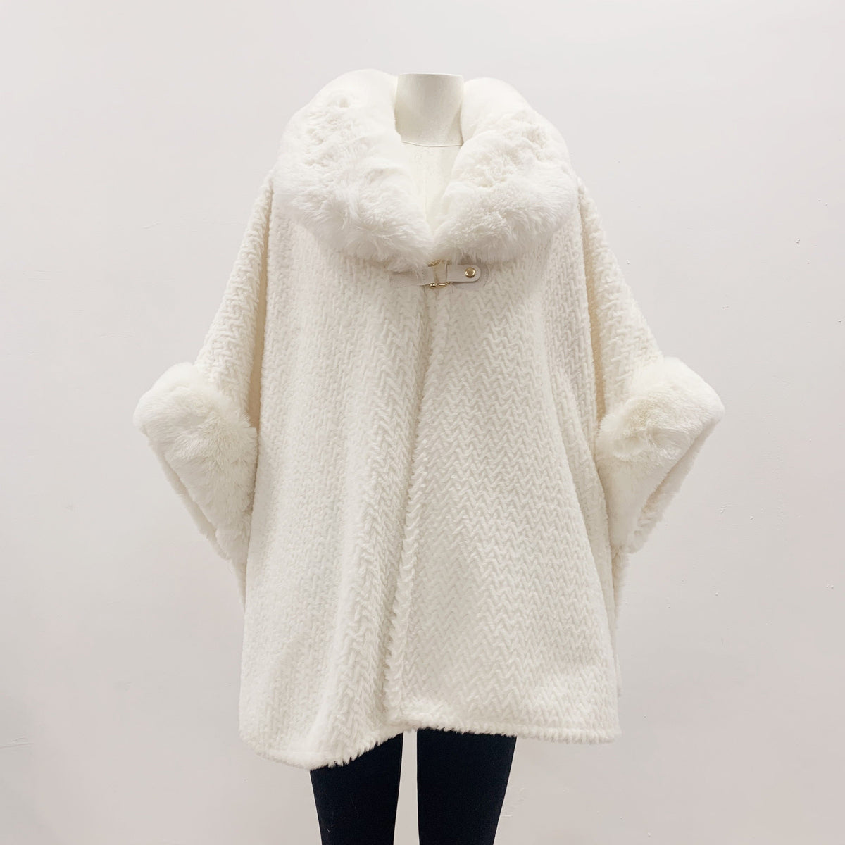 Poncho femme hiver noir